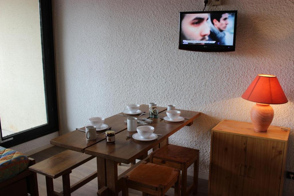 TV a/nebo společenská místnost v ubytování Serac Appartements VTI