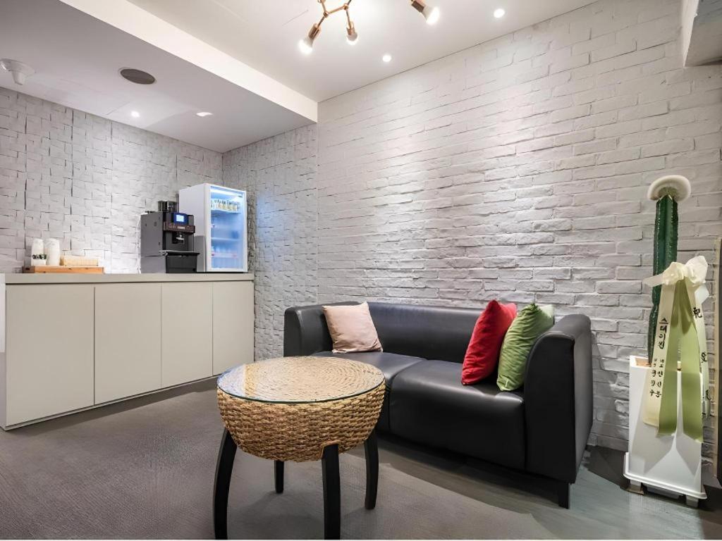 Η κουζίνα ή μικρή κουζίνα στο Mac Hotel