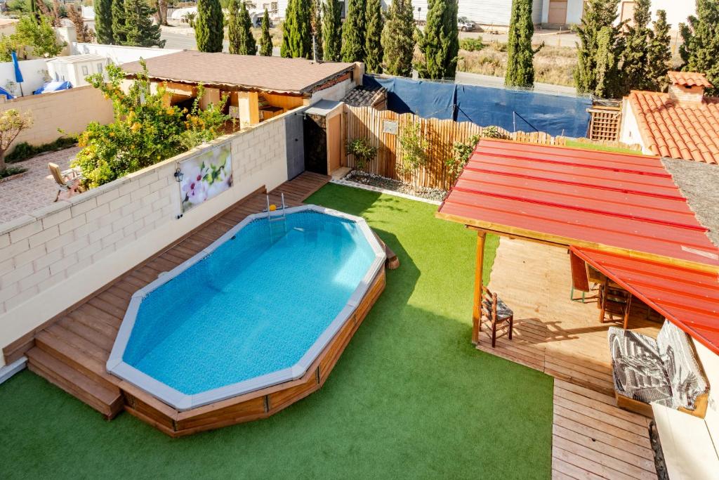 Πισίνα στο ή κοντά στο Villa garden and sea Costablanca