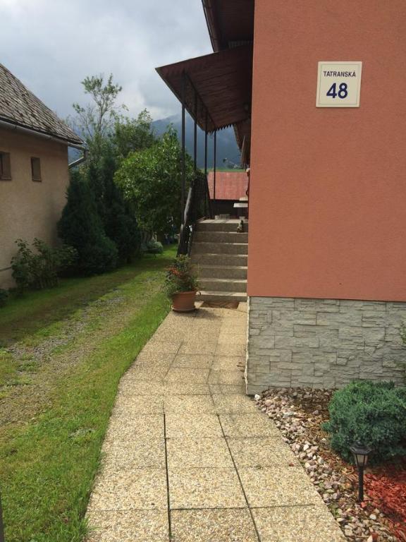 Budova, kde se prázdninový dům nachází