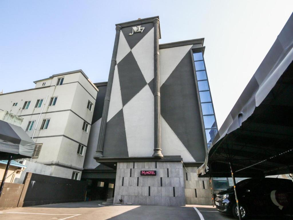 Budova, kde se motel nachází