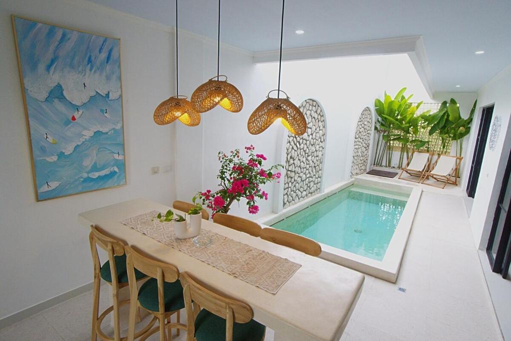 Bazén v ubytování Luxury Villa With Private Pool Surrounded by Nature nebo v jeho okolí