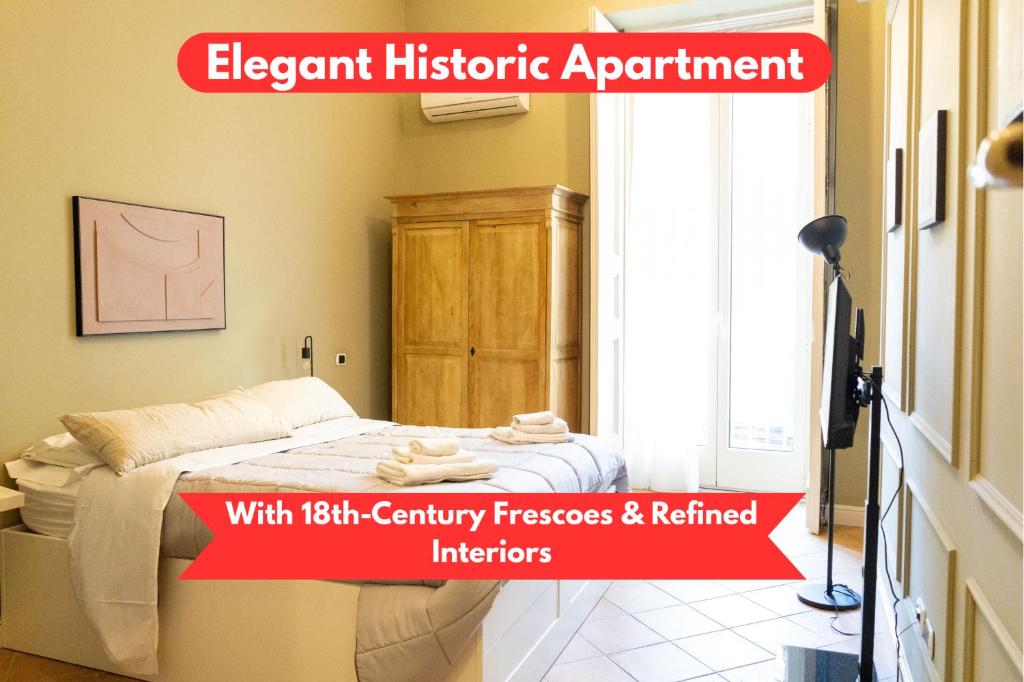 Voodi või voodid majutusasutuse Historic Home with Frescoes near the Royal Palace toas