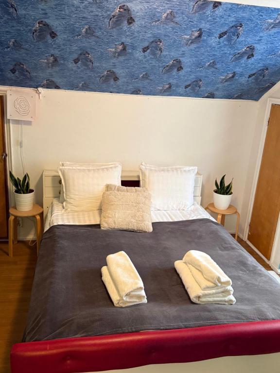 ハンコにあるJoyce holiday placeの大型ベッド1台(枕2つ付)