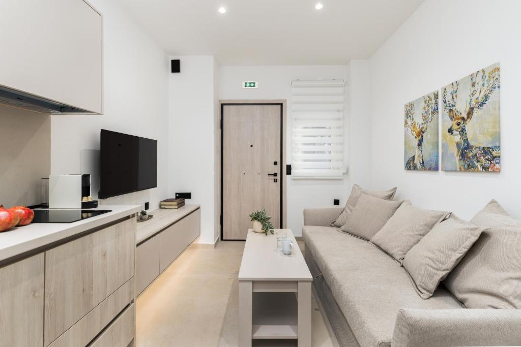 Μια τηλεόραση ή/και κέντρο ψυχαγωγίας στο Thessaloniki Spot by Luxlikehome