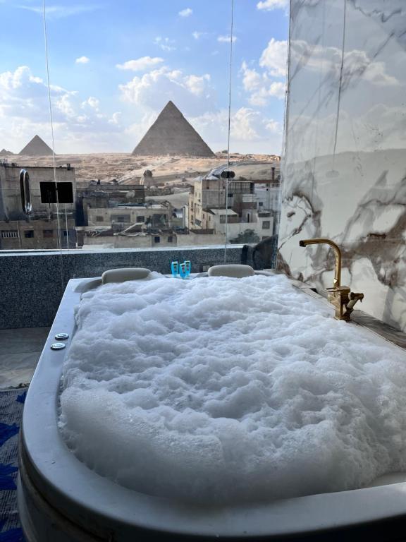 En generel udsigt til bjerge eller udsigt til bjerge taget fra hotellet