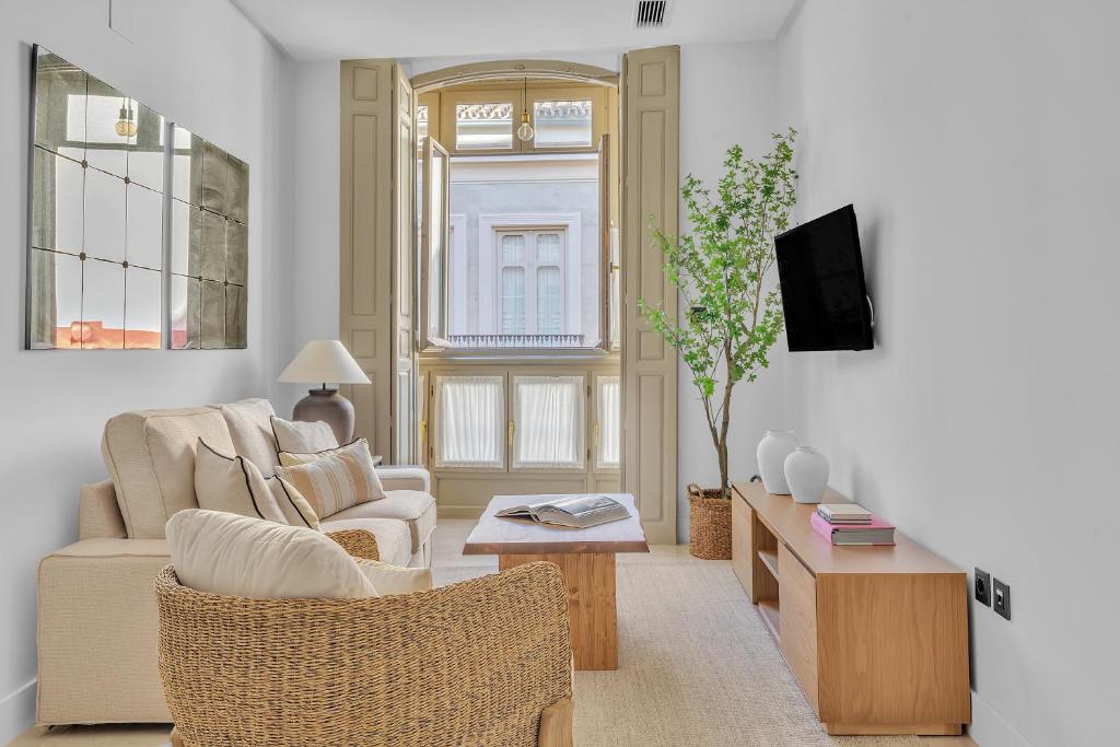 Lovely apartment & balcony by ELE Apartments