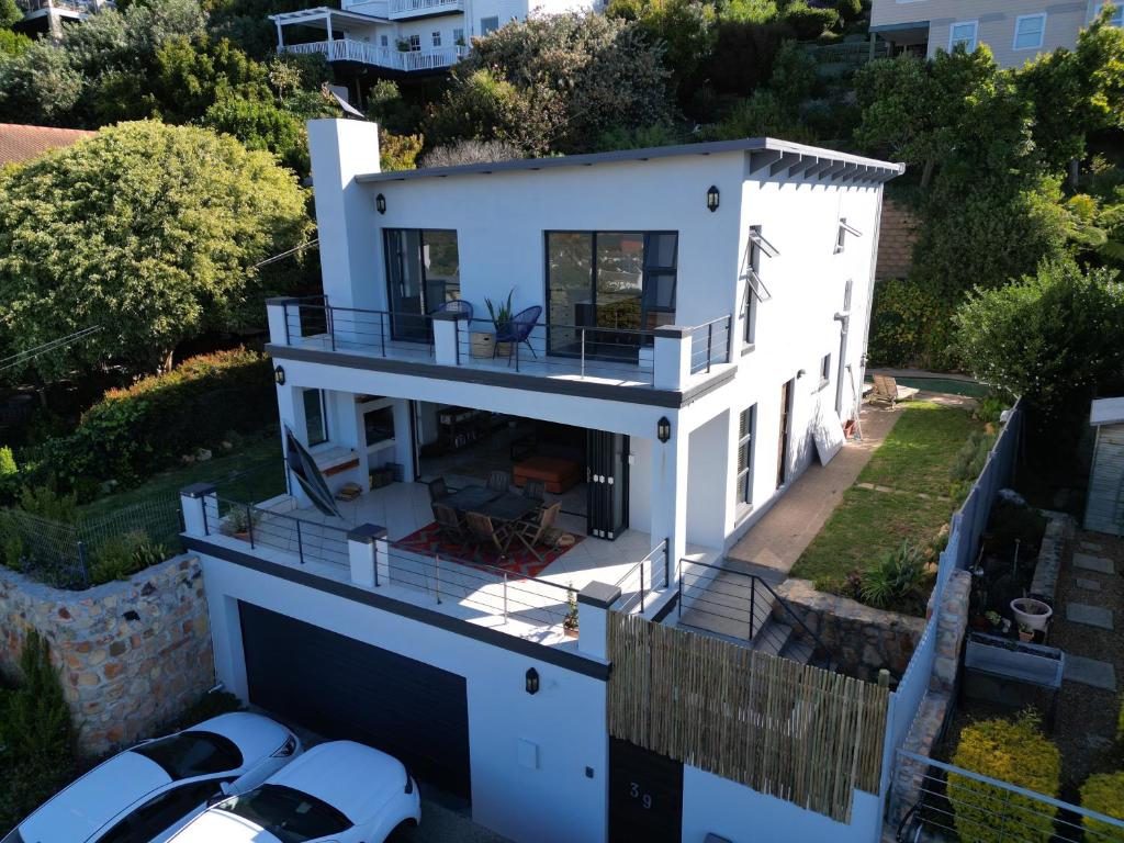 Το κτήριο όπου στεγάζεται  η παραθεριστική κατοικία