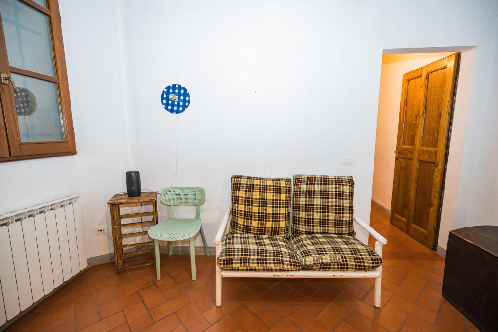Roomy and elegant apartment by Piazza Pitti