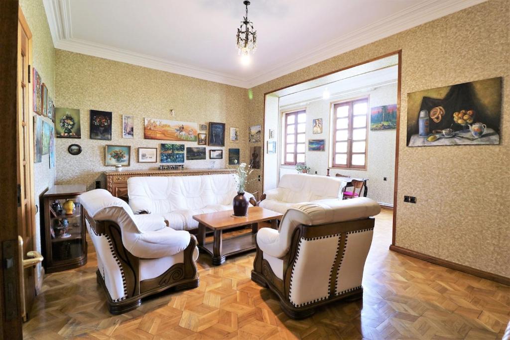فضای داخلی Apartment in Tbilisi center در تفلیس - تصویر ۳