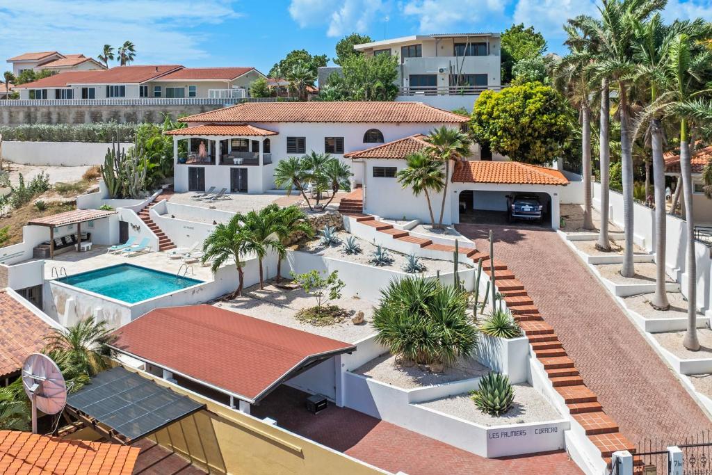 Hồ bơi trong/gần Villa Les Palmiers