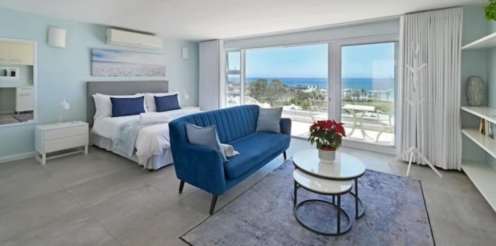 Posezení v ubytování Allionel Shoreline Serenity Getaway Haven