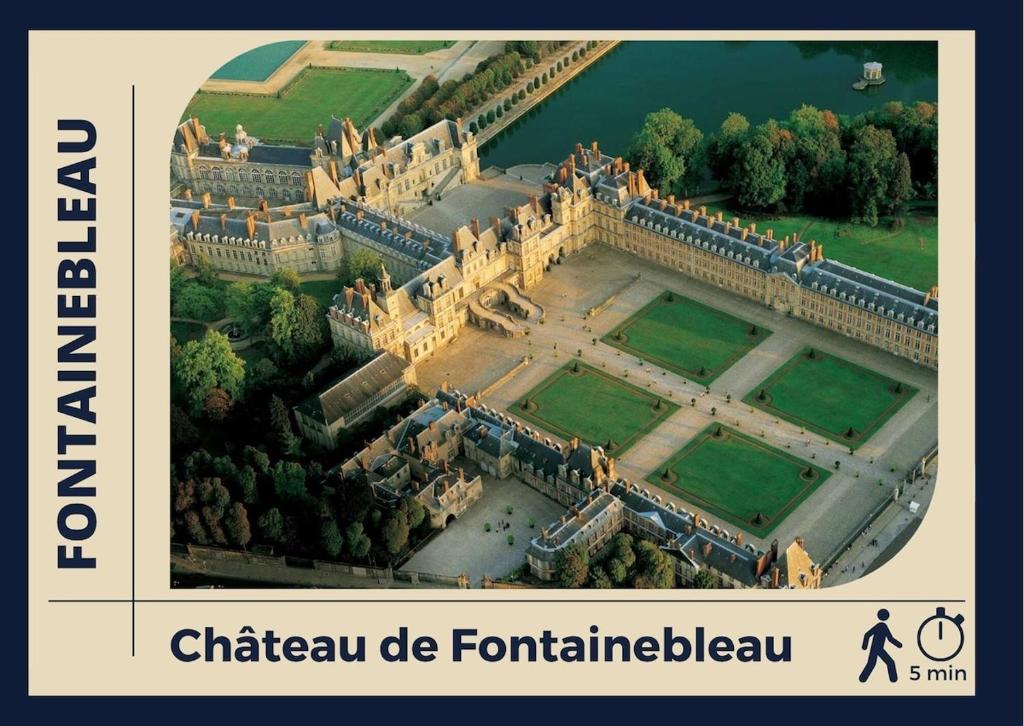 an aerial view of a castle with the words chateau de fontainelez at L'Ecrin Bellifontain - Appartement Confort - Centre in Fontainebleau