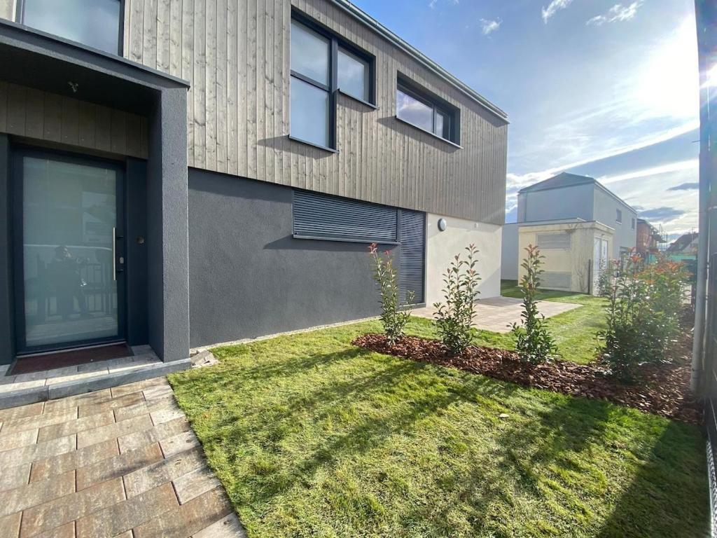 Chez Fernand à Colmar Maison neuve tout confort avec jardin et parking inclus – Foto 23