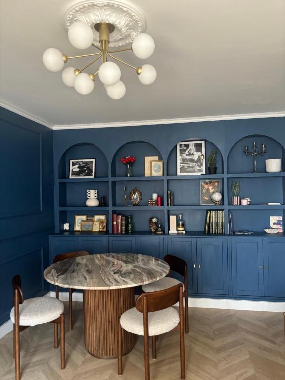 Fotografie z fotogalerie ubytování Appartement lumineux avec parking, centre Clermont-Ferrand v destinaci Clermont-Ferrand