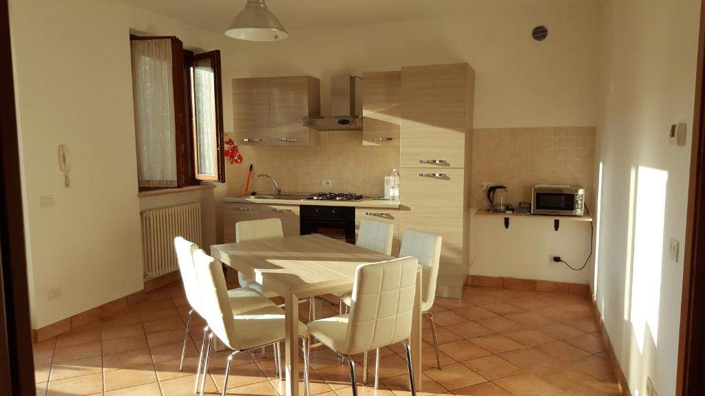 Η κουζίνα ή μικρή κουζίνα στο Flat Viola