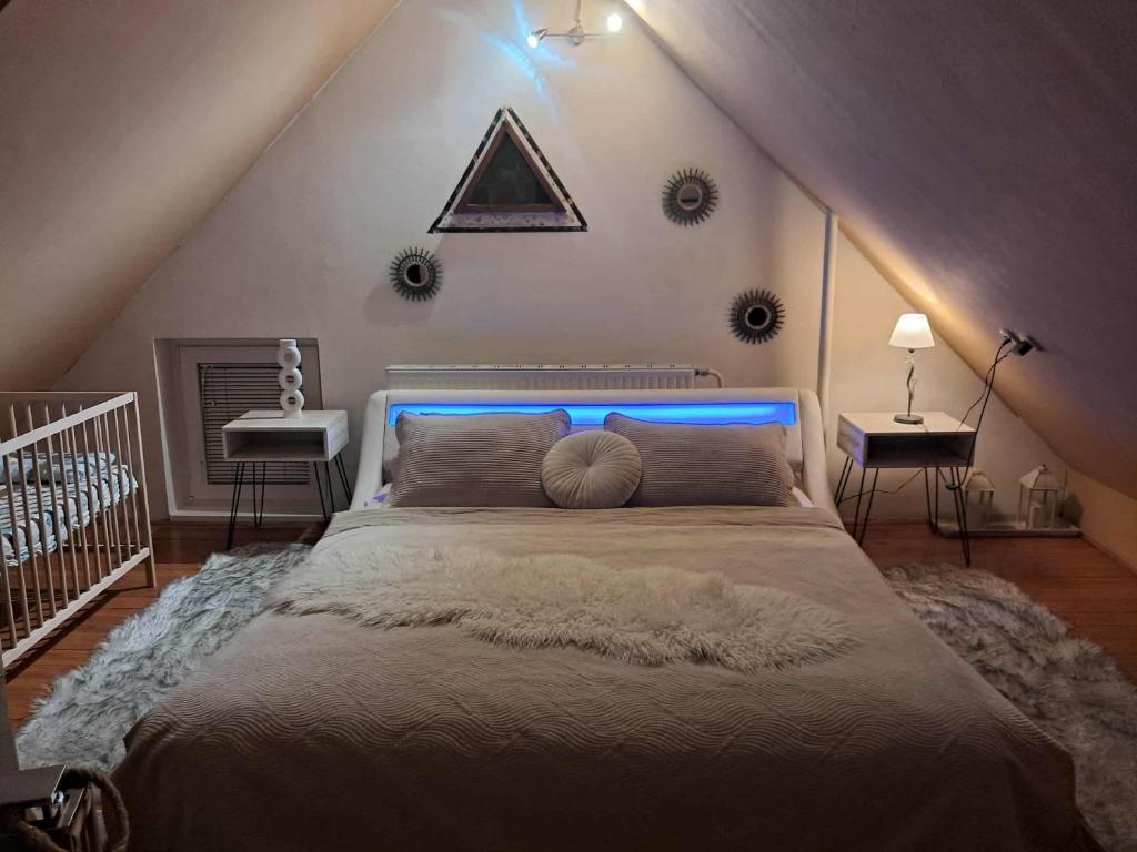 Postel nebo postele na pokoji v ubytování Apartment THEA 100m2 for 5 guests