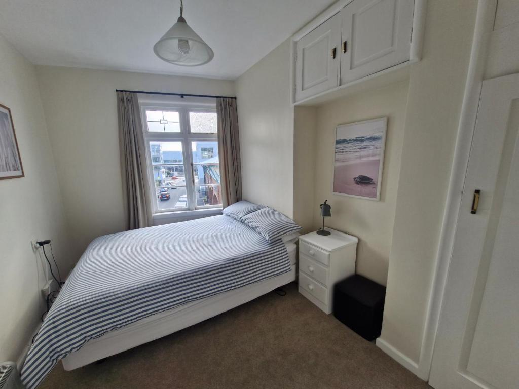 Postel nebo postele na pokoji v ubytování Best room near the stadium, train station, & parliament precinct