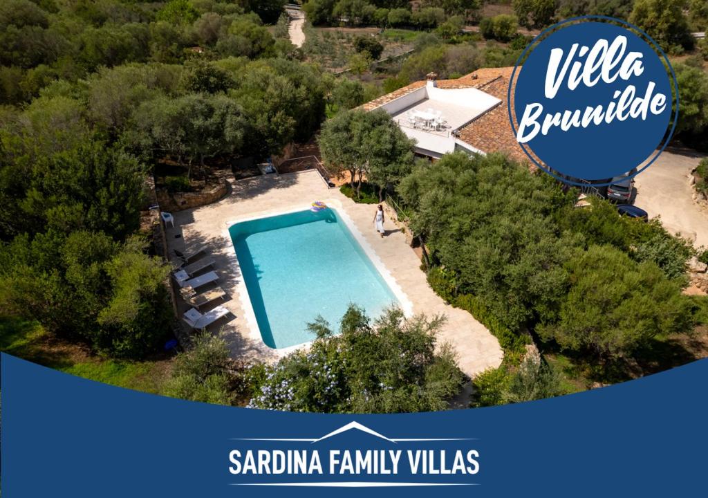 Bazén v ubytování Sardinia Family Villas - Villa Brunilde with private pool nebo v jeho okolí