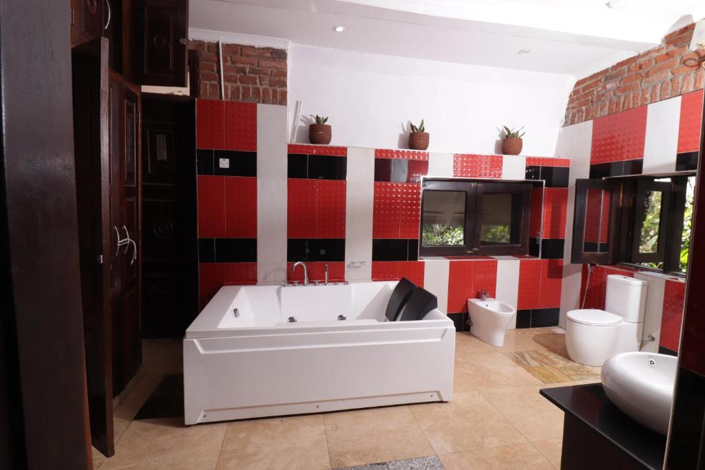 Koupelna v ubytování Brickhaus Hotel - Mbezi Beach