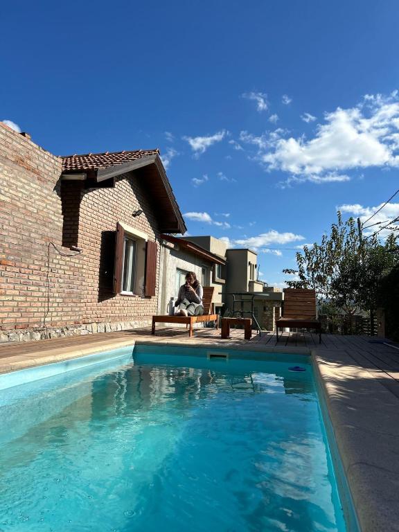 Bazén v ubytování Margaritas House nebo v jeho okolí