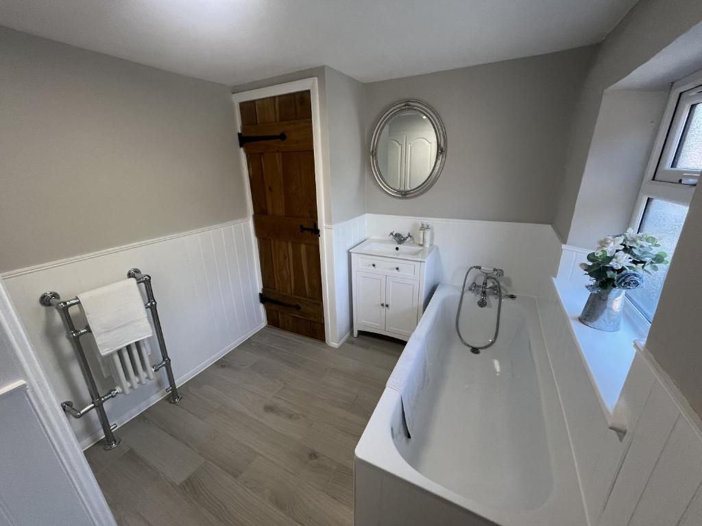 Koupelna v ubytování The Old Forge