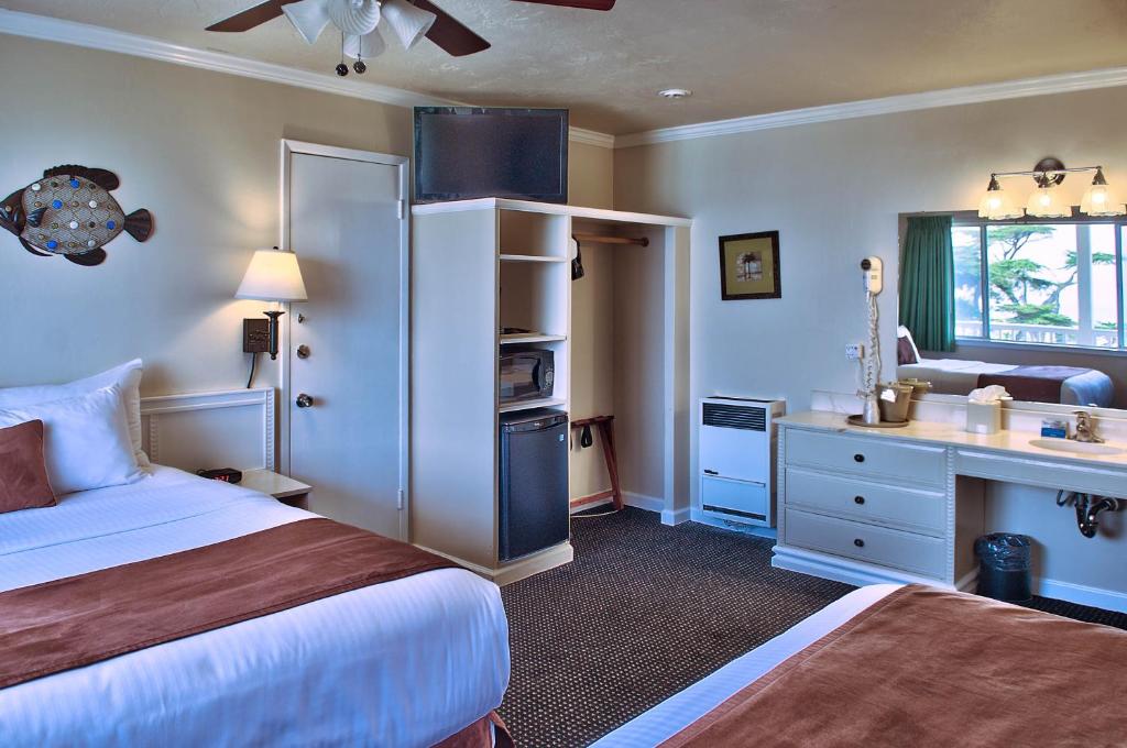 Lovers Point Inn - 