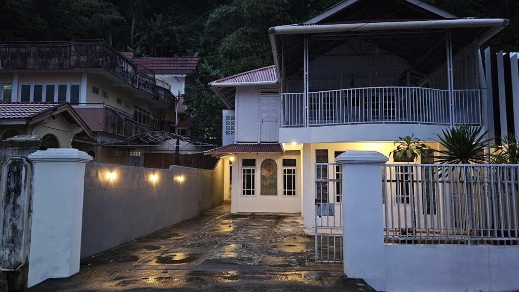 Budova, kde se vila nachází