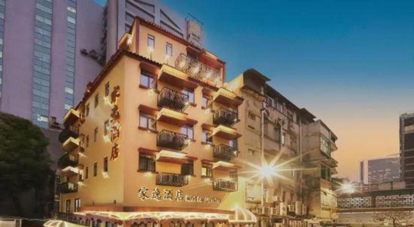 Budova, kde se hotel nachází