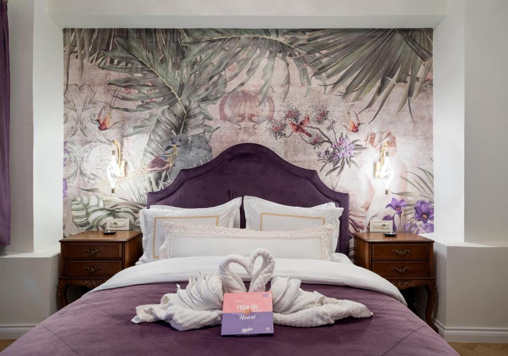 Postel nebo postele na pokoji v ubytování Paradiso Luxury Suite By Sattal Chabad