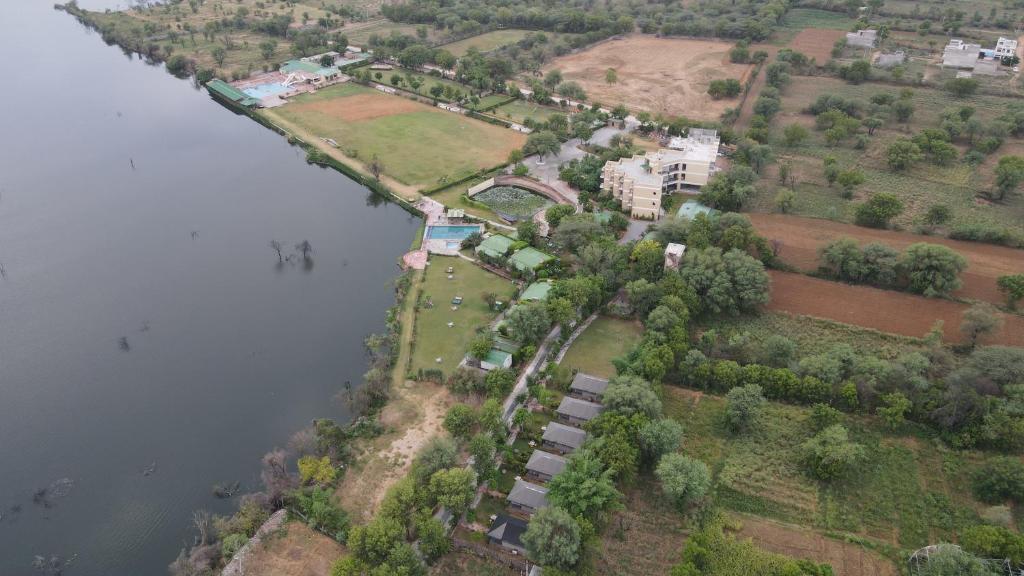 Naturlandskabet i nærheden af resortet