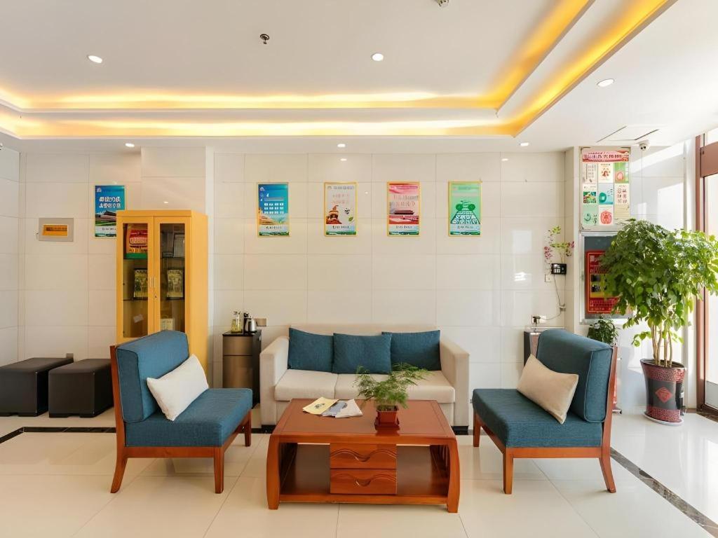 Χώρος καθιστικού στο GreenTree Inn Qufu High Speed Railway Station