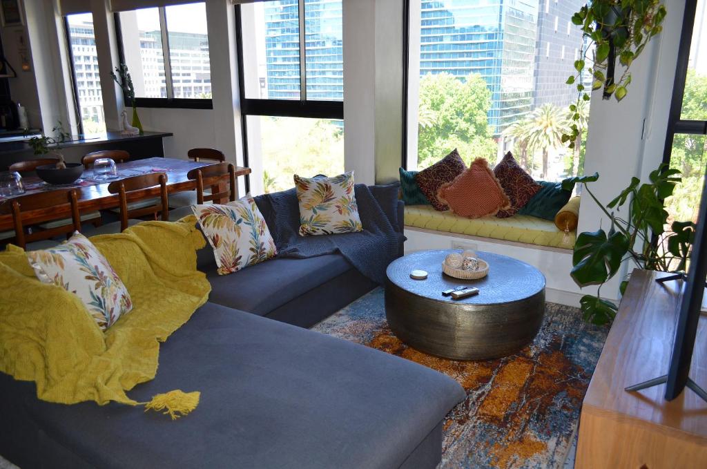 Khu vực ghế ngồi tại 506 The Duke Luxury Self Catering Apartment