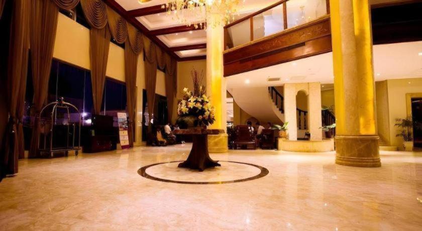 Fotografie z fotogalerie ubytování San Jiang Grand Hotel v destinaci Ban Vat Tay