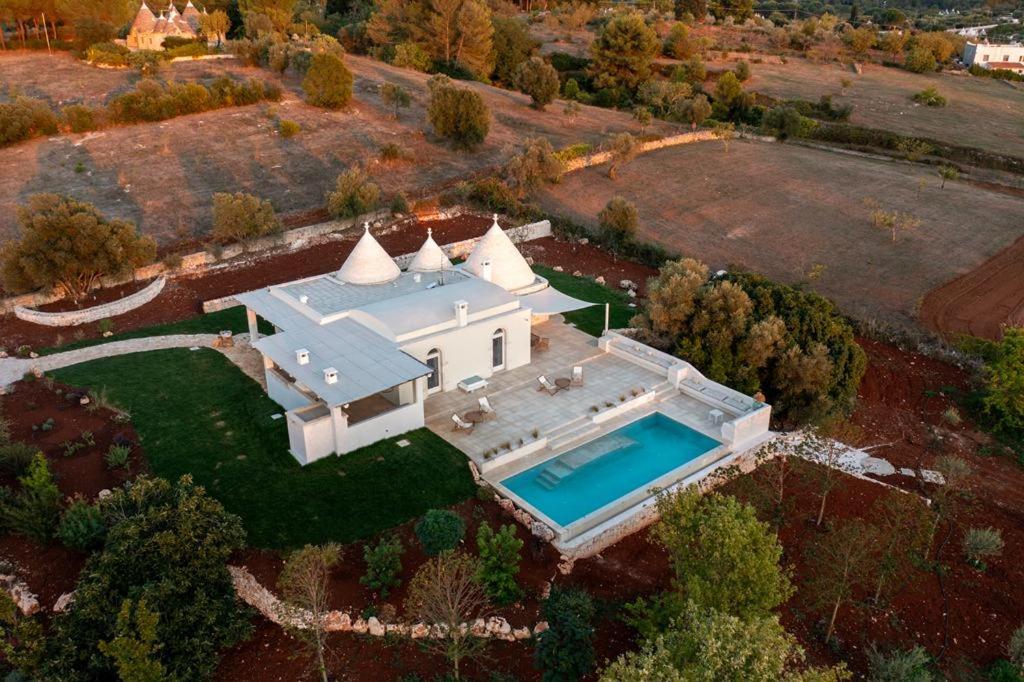 Bazén v ubytování Borgo Del Tempo Ritrovato - Luxury Relais in Puglia nebo v jeho okolí
