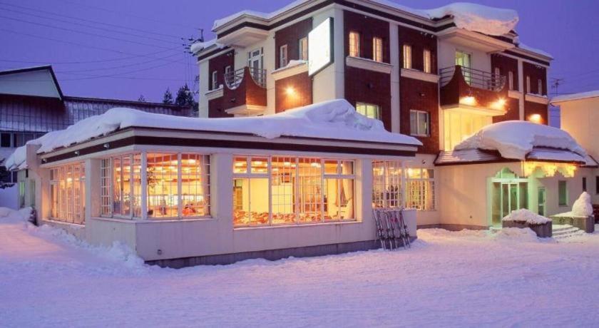 Hotel Eve Plaza v zimě