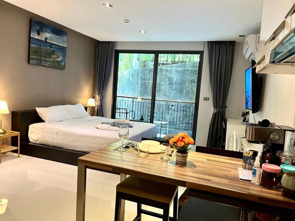 لابی و فضای عمومی Emerald Terrace Patong - تصویر ۵
