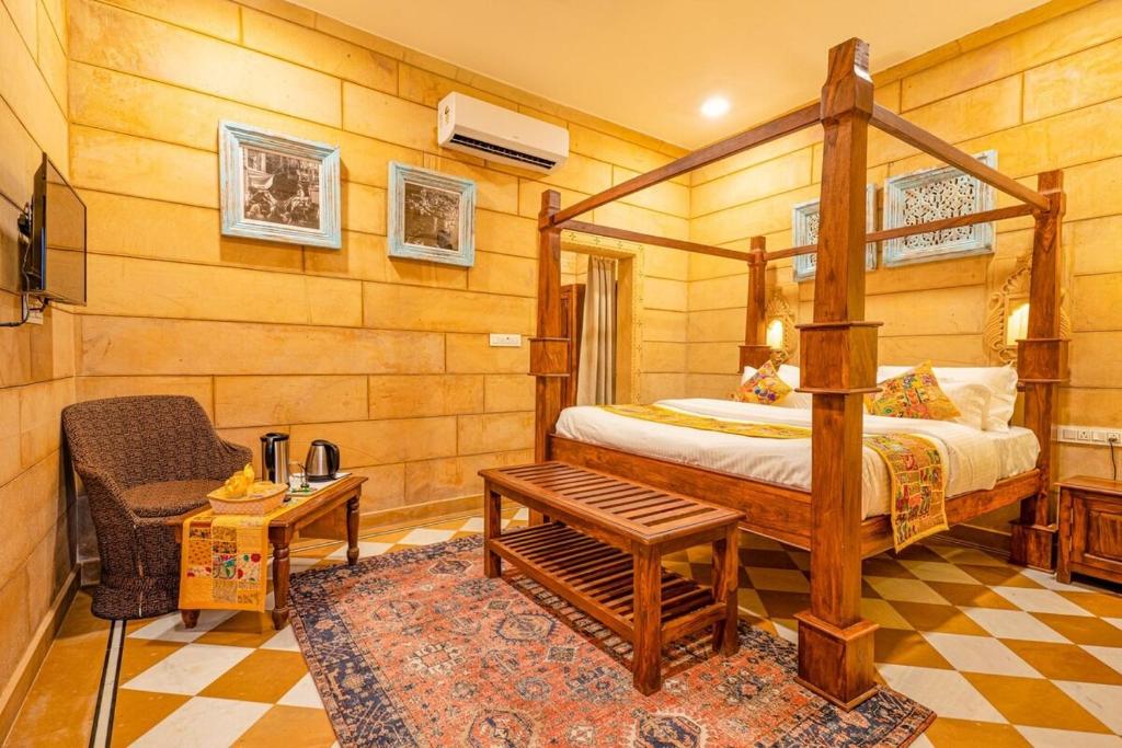 Кровать или кровати в номере Hotel Fateh Villa