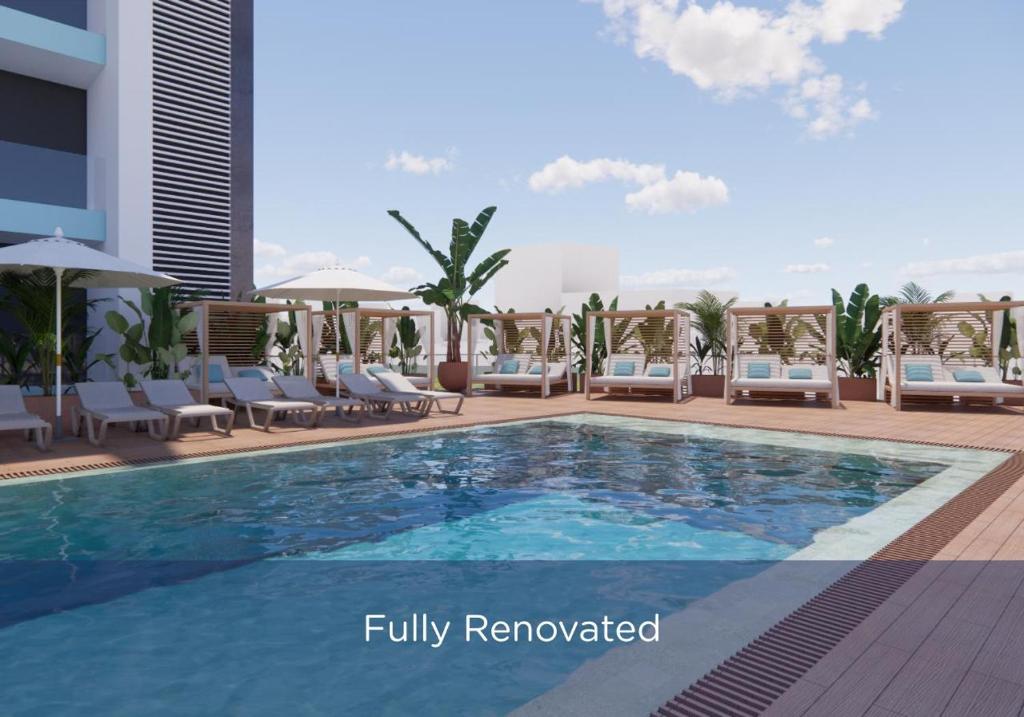 uma representação de uma piscina num hotel em Port Benidorm Hotel & Spa 4* Sup em Benidorm