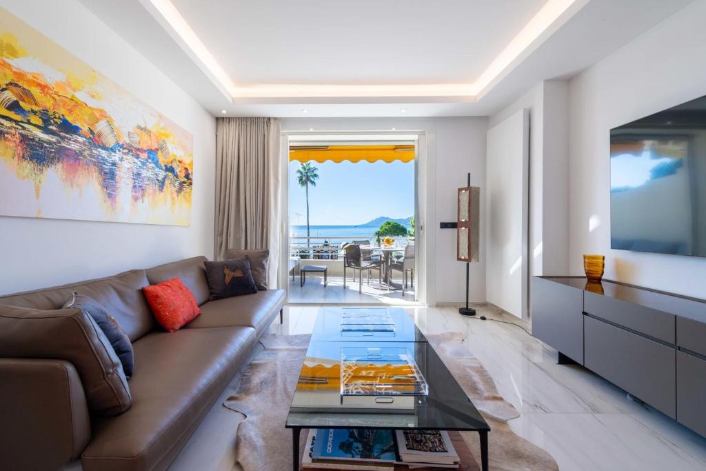 RARE! Luxury apartment on the Croisette