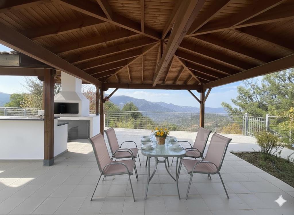 Φωτογραφία από το άλμπουμ του VILLa ERASMIA στην Κυπερούντα