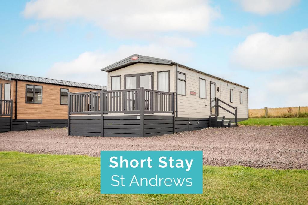 Budova, kde se prázdninový dům nachází