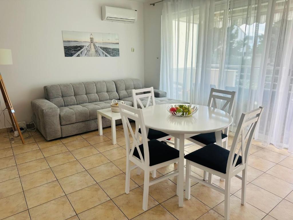 Ivana Apartment with Terrace Novalja