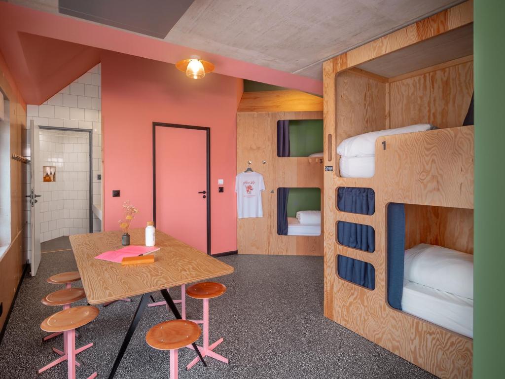 Eklo Hotels Bordeaux Centre Bastide - EkloLit En Dormitorio Masculino De 6 U 8 Camas
