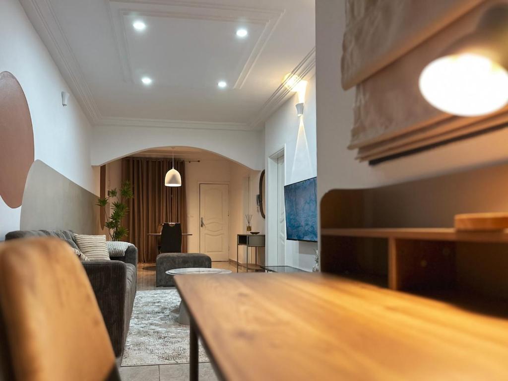 Χώρος καθιστικού στο Aiah Cocoon