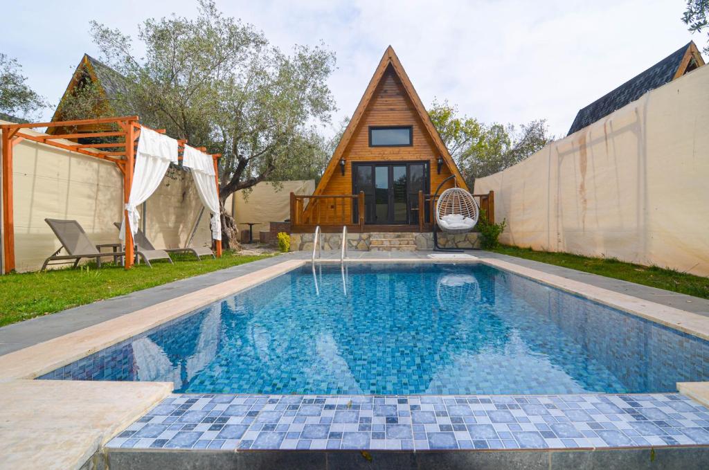 Πισίνα στο ή κοντά στο Amazing Private Pool Bungalow, Breakfast & Dinner inclusive