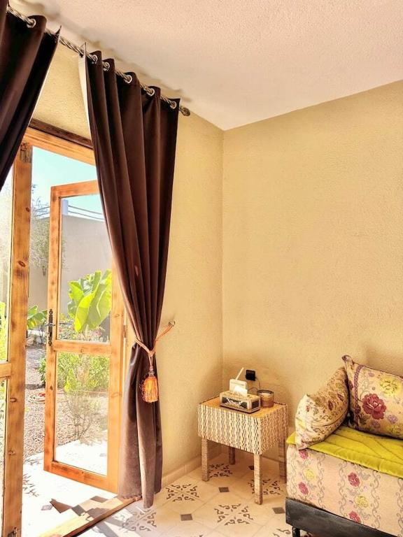 Postel nebo postele na pokoji v ubytování Mogador Suite by Maj Nia - Jardin - Piscine - Luxe - 5 px