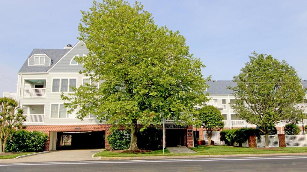 Το κτήριο όπου στεγάζεται  το διαμέρισμα