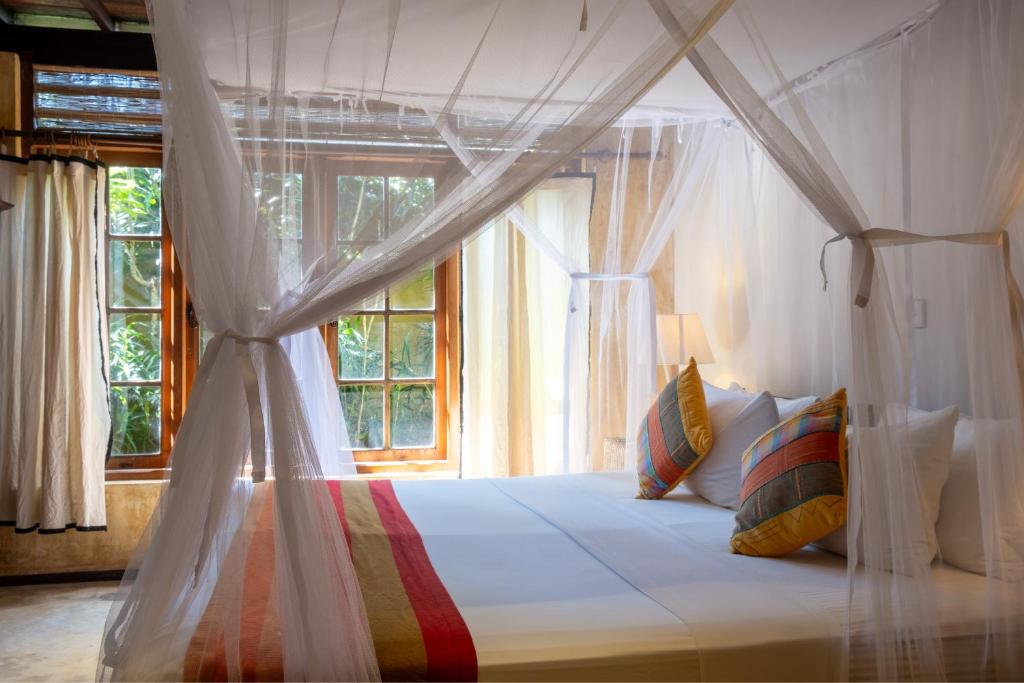 Dunes Unawatuna Hotel - 19