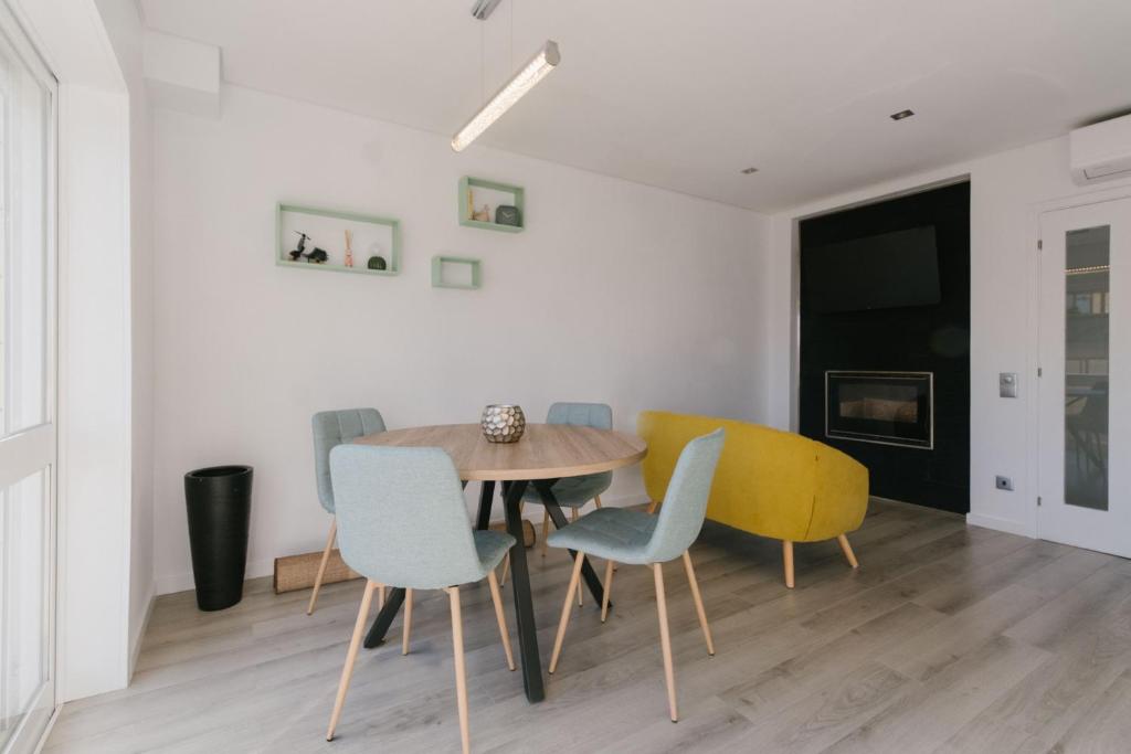 Χώρος καθιστικού στο Apartamento do Sol, Lobão